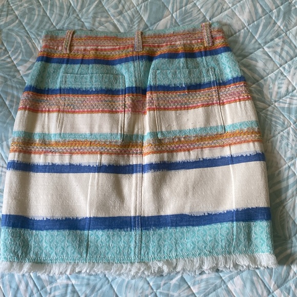 Worth multi textured skirt with lining. - Picture 2 of 5